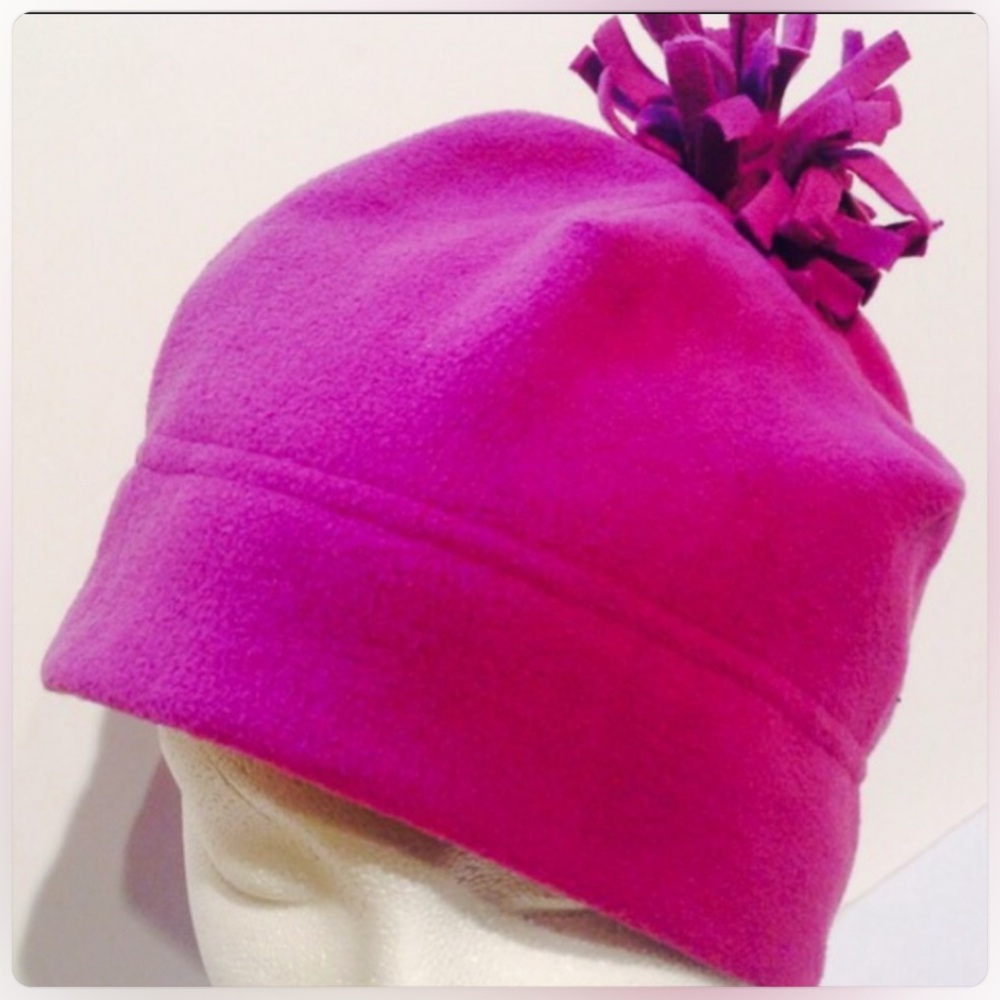 WARMING FUSHIA TASSLE TOPPED BEANIE BUNDLE & SAVE